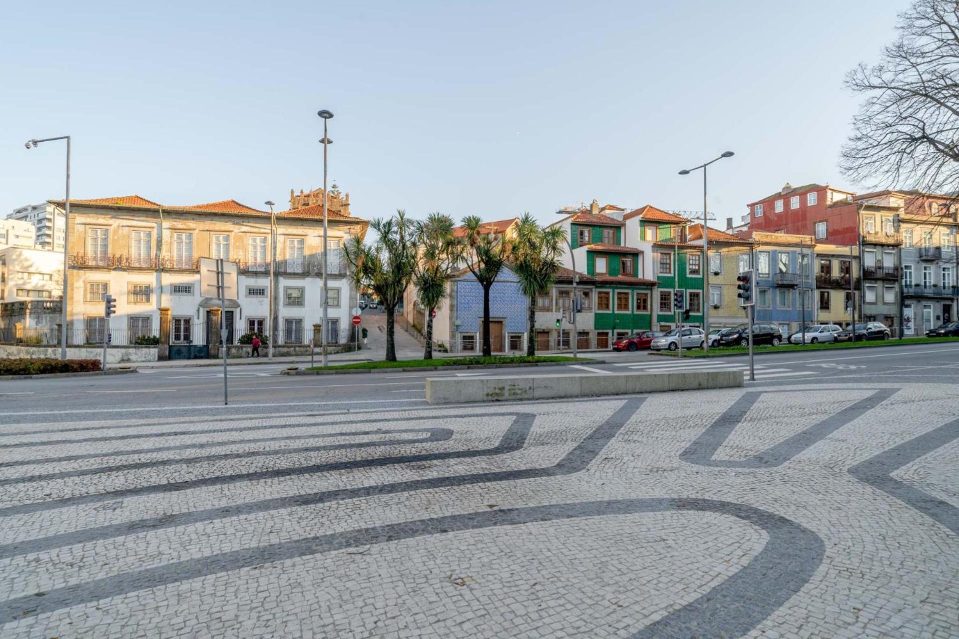 Limehome Porto Rua De Dom Manuel II Exterior photo