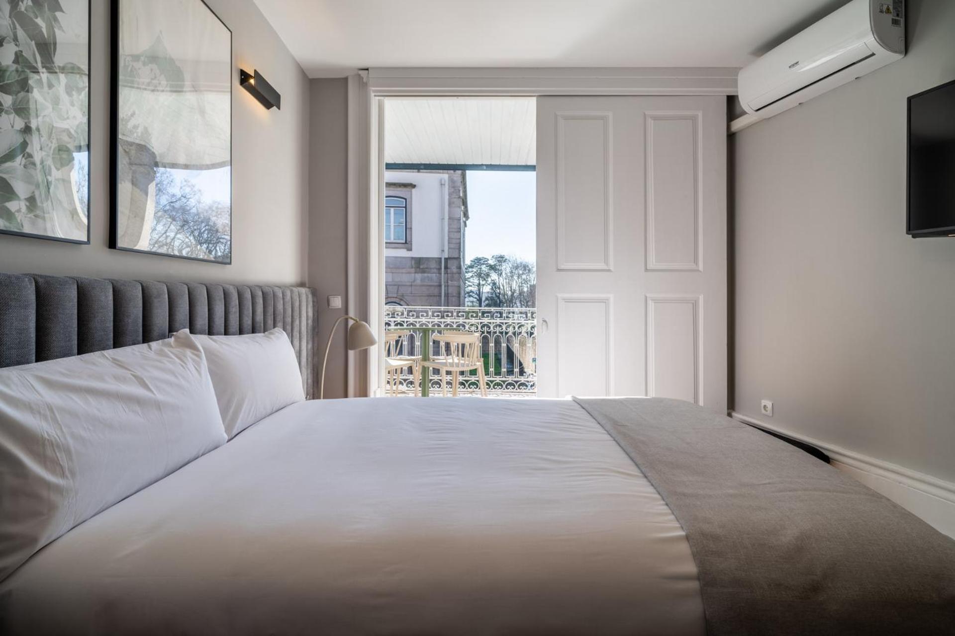 Limehome Porto Rua De Dom Manuel II Room photo